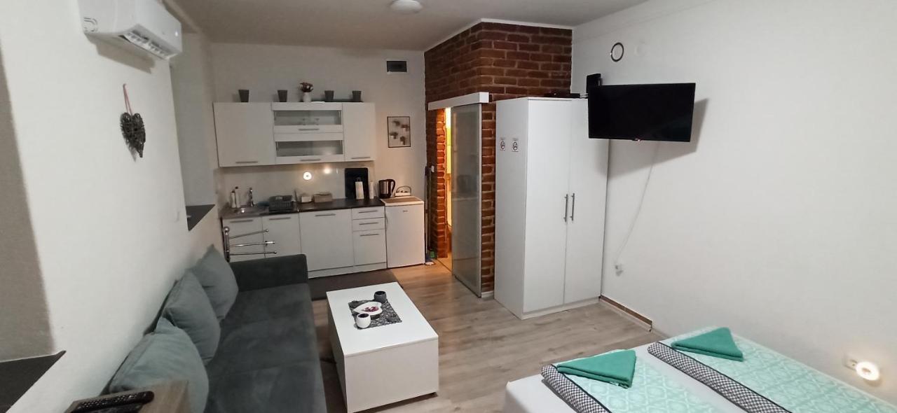 Appartamento Helly'S Apartman - Self Check-In - Jajce Esterno foto